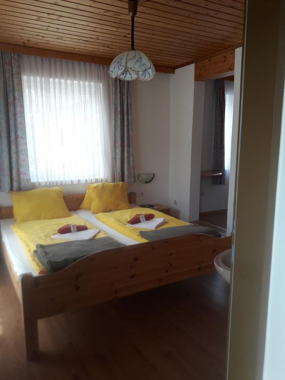 Gaestehaus Lutschounig Faak am See Exterior photo